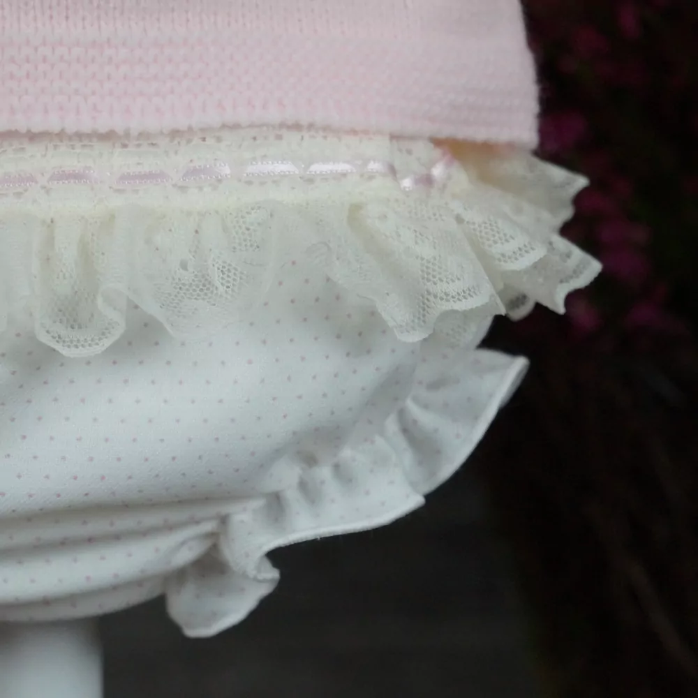 Detalle conjunto tres piezas rosa