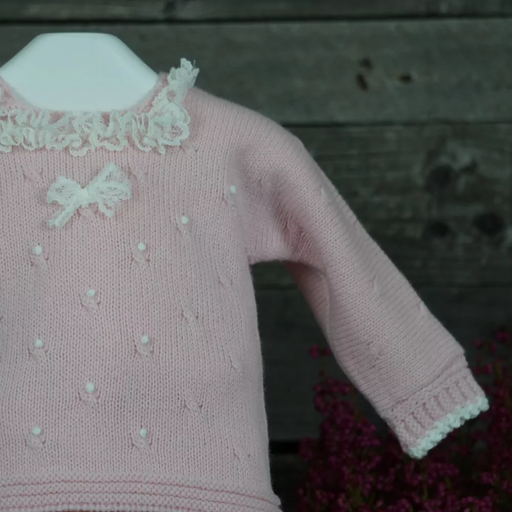 Detalle conjunto tres piezas rosa empolvado