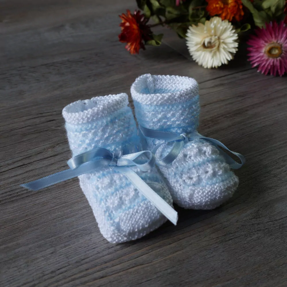 Heirloom hand knitted baby sweater set - Image 4