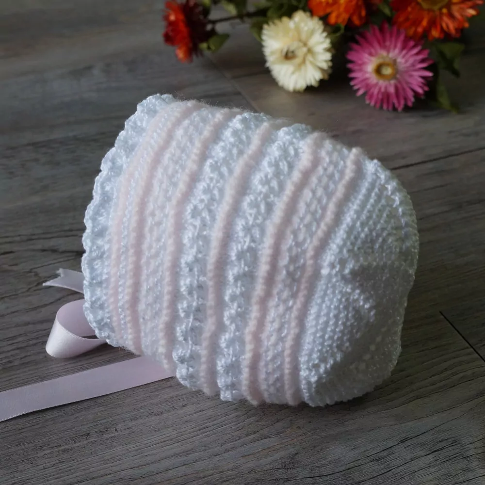 Conjunto chaqueta, gorro y patucos rosa y blanco - Imagen 5