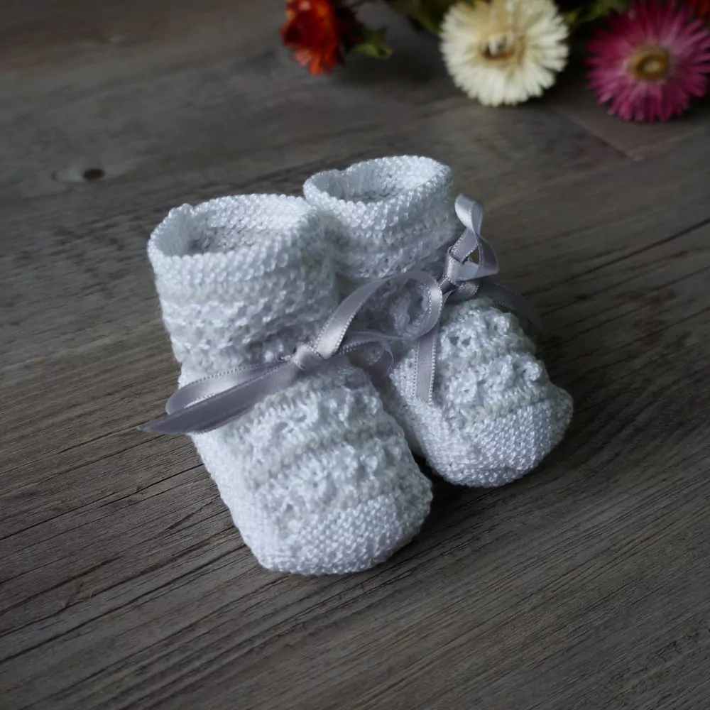 Heirloom hand knitted baby sweater set - Image 5