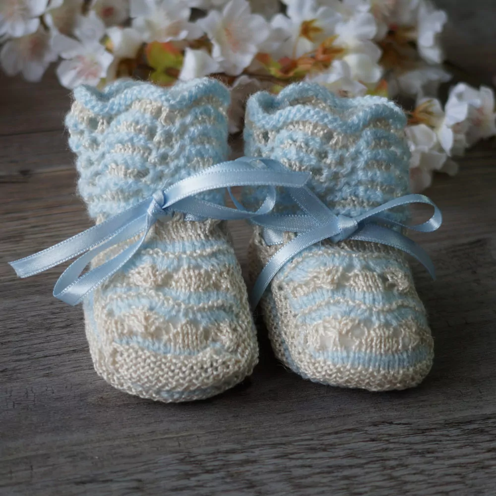 Heirloom hand knitted baby sweater set - Image 4