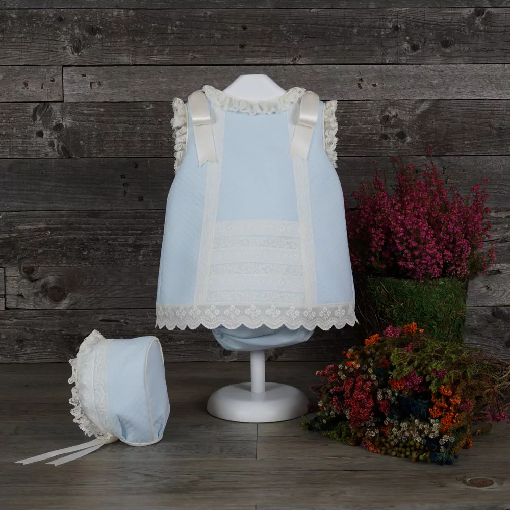 Jesusito con bragita y capota a juego