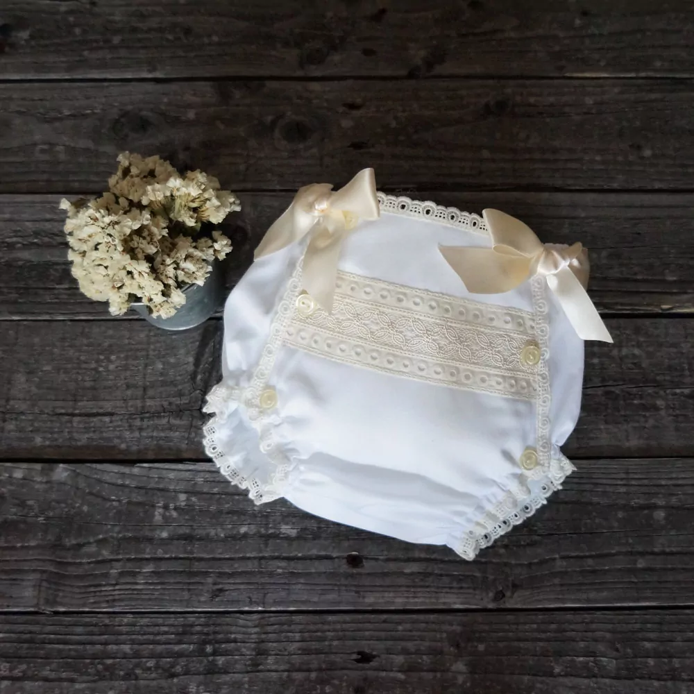 Batiste and embroidered cotton lace bloomers