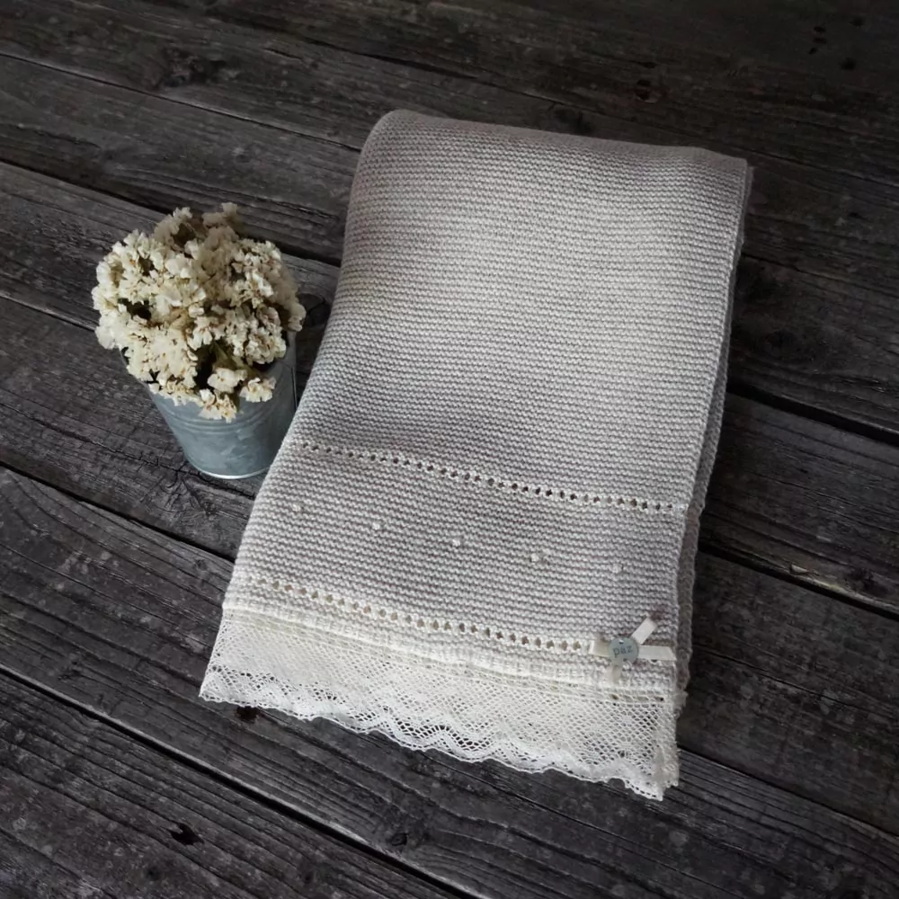 Newborn soft shawl