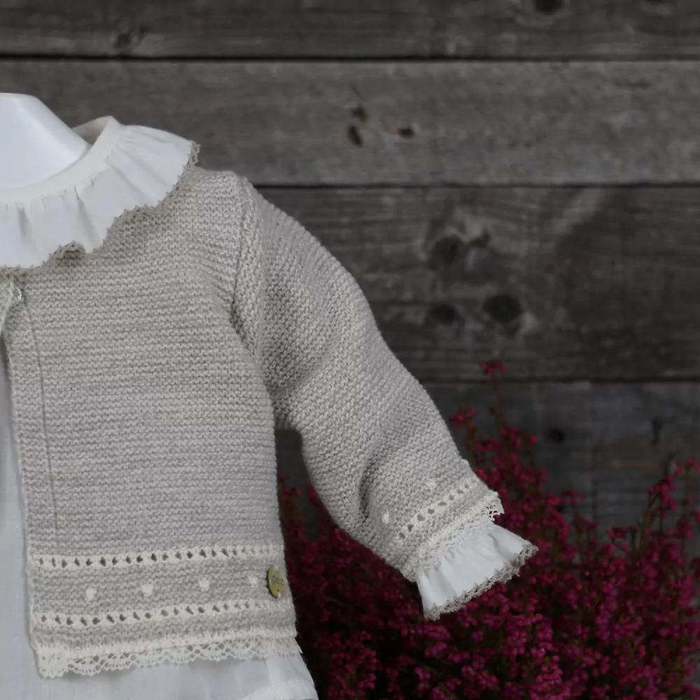 Detalle conjunto bebe topo