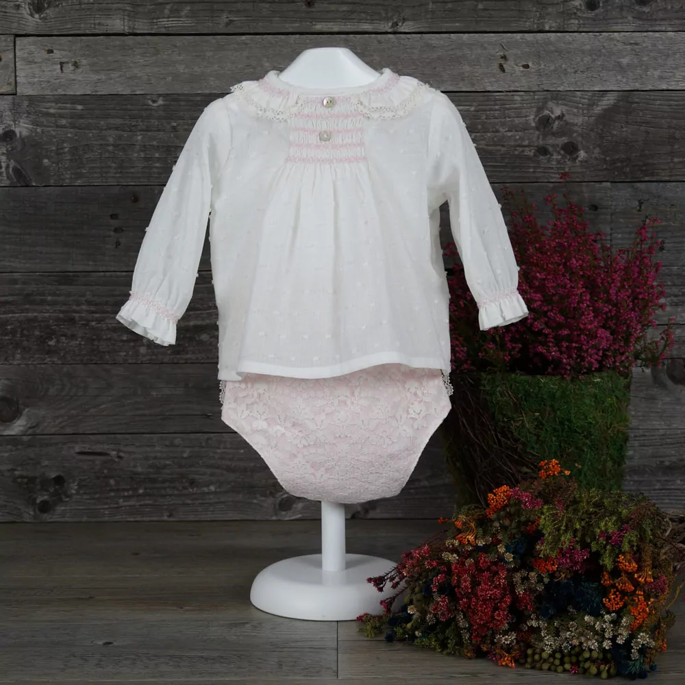 Conjunto blusa y cubrepañal rosa