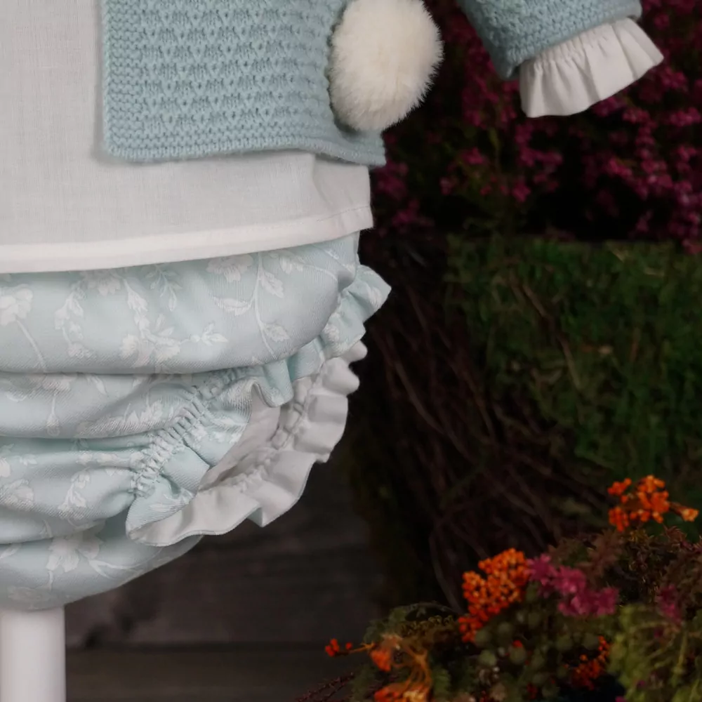 Detalle conjunto tres piezas verde agua