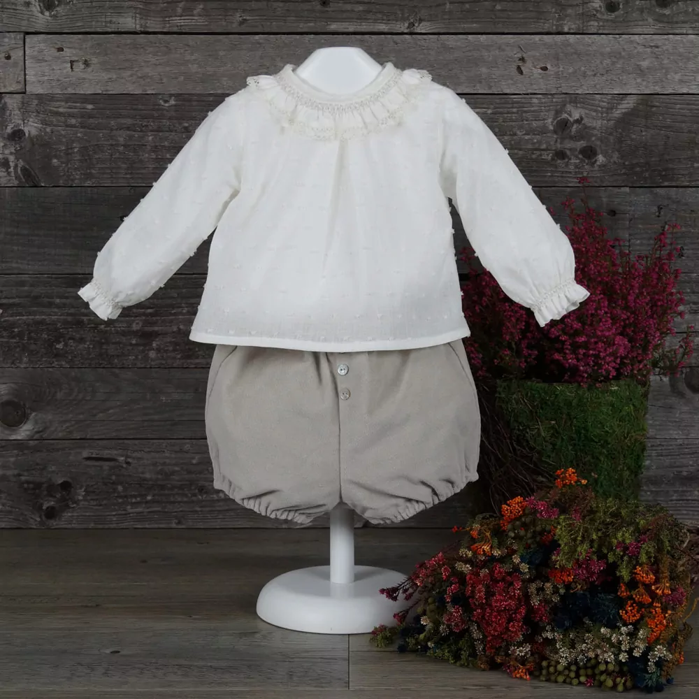 Body blouse and short set