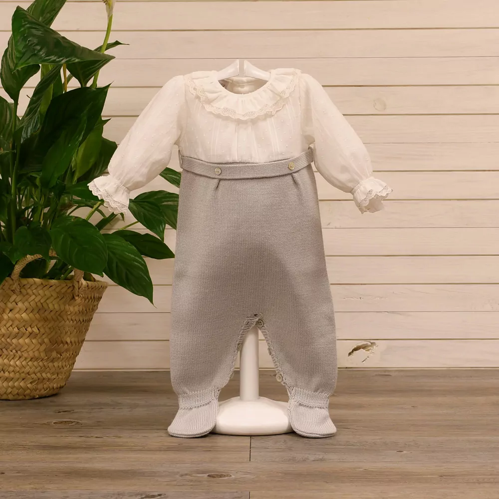 Pelele de punto gris y crudo