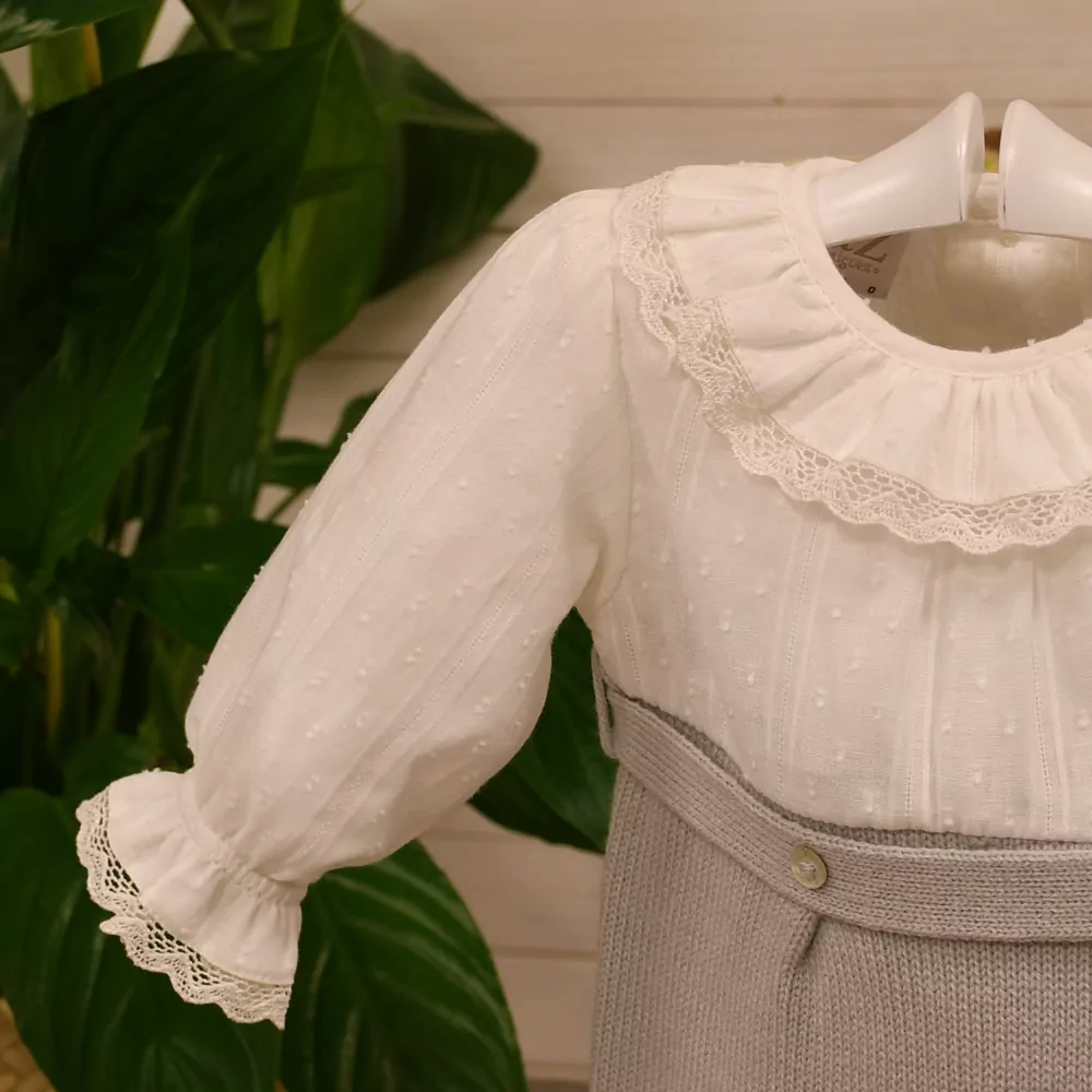 Pelele de punto gris y crudo - Imagen 2