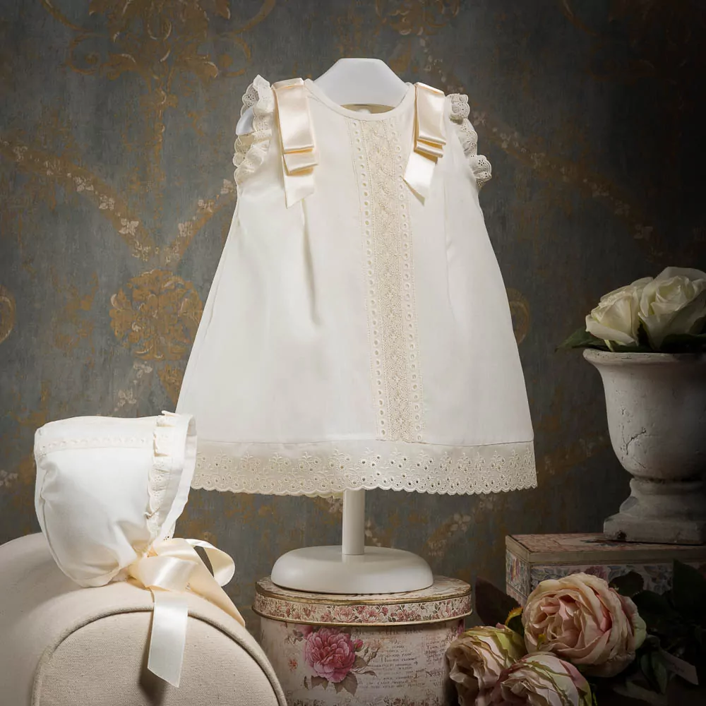 Vestido faldón beige