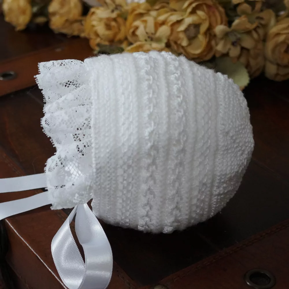 Conjunto chaqueta, gorro y patucos blanco - Imagen 2