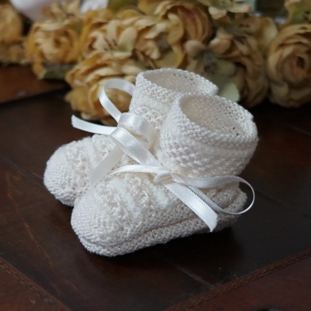 Conjunto chaqueta, gorro y patucos marfil - Imagen 4