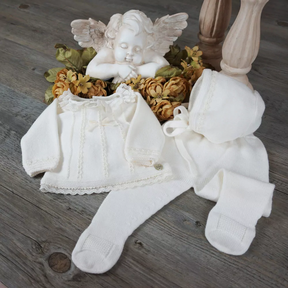 Newborn knit set