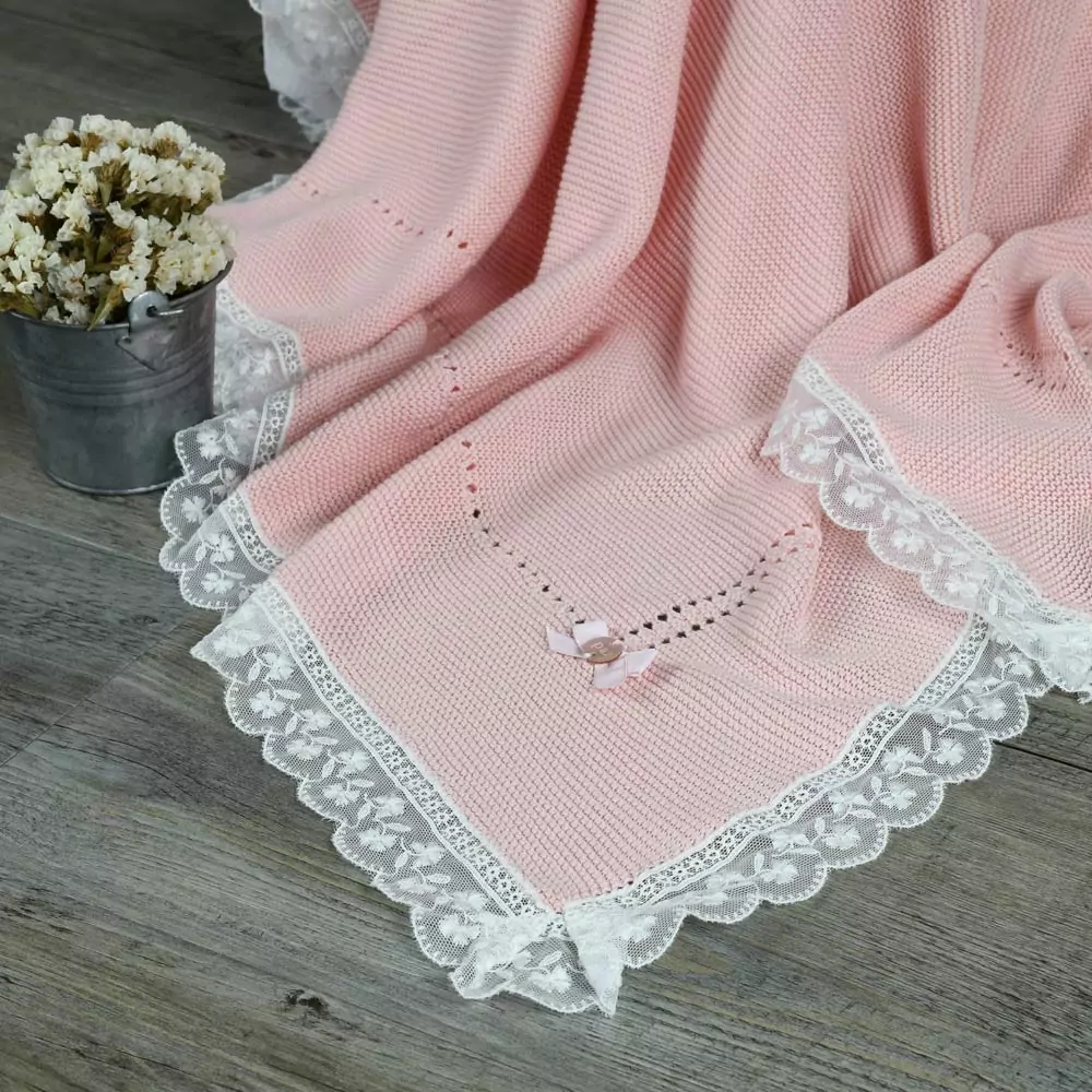 Toquilla en perlé con encaje - Imagen 4