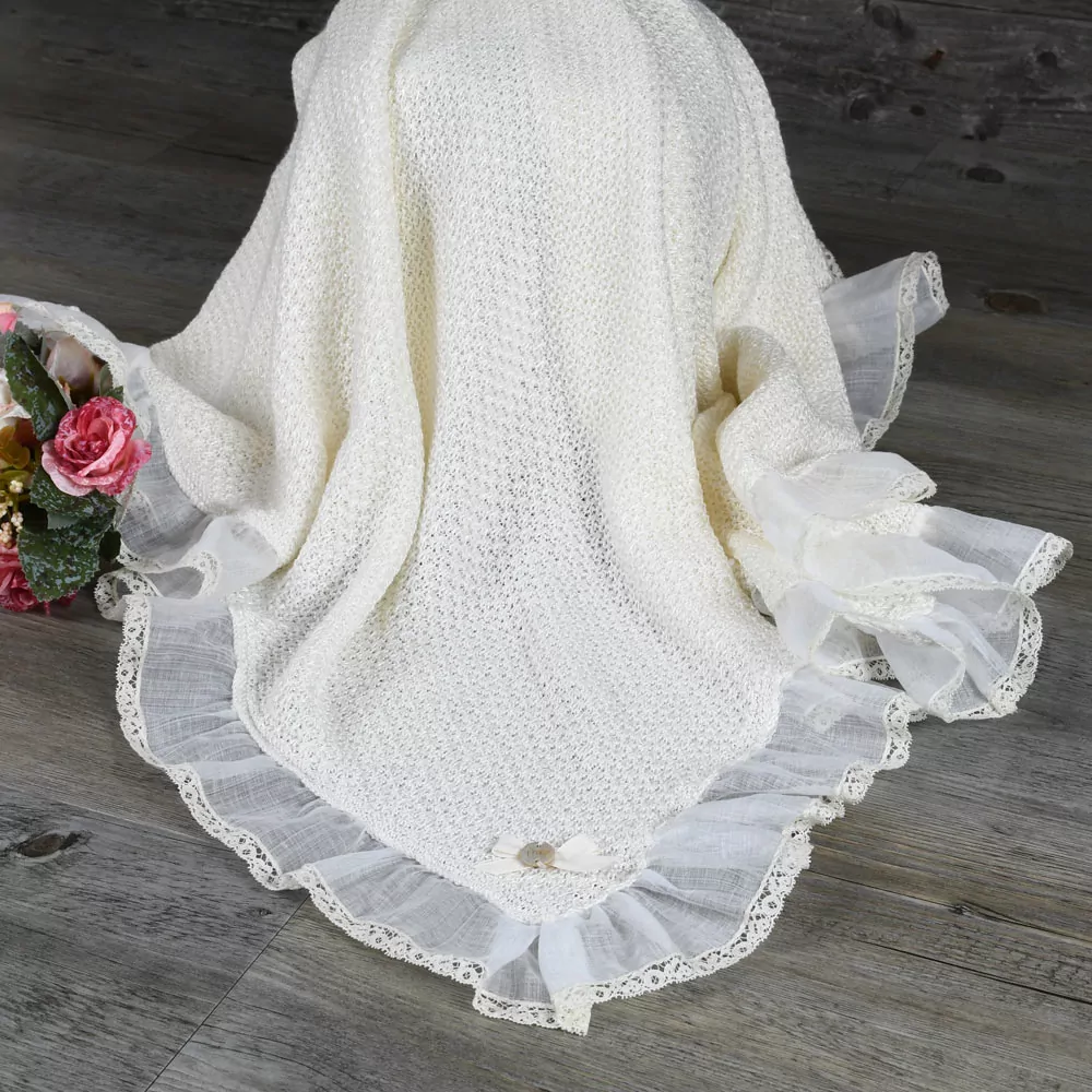 Soft baby shawl with organdi and lace - Image 2