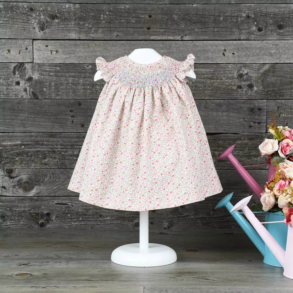 Jesusito estampado con punto smock hecho a mano