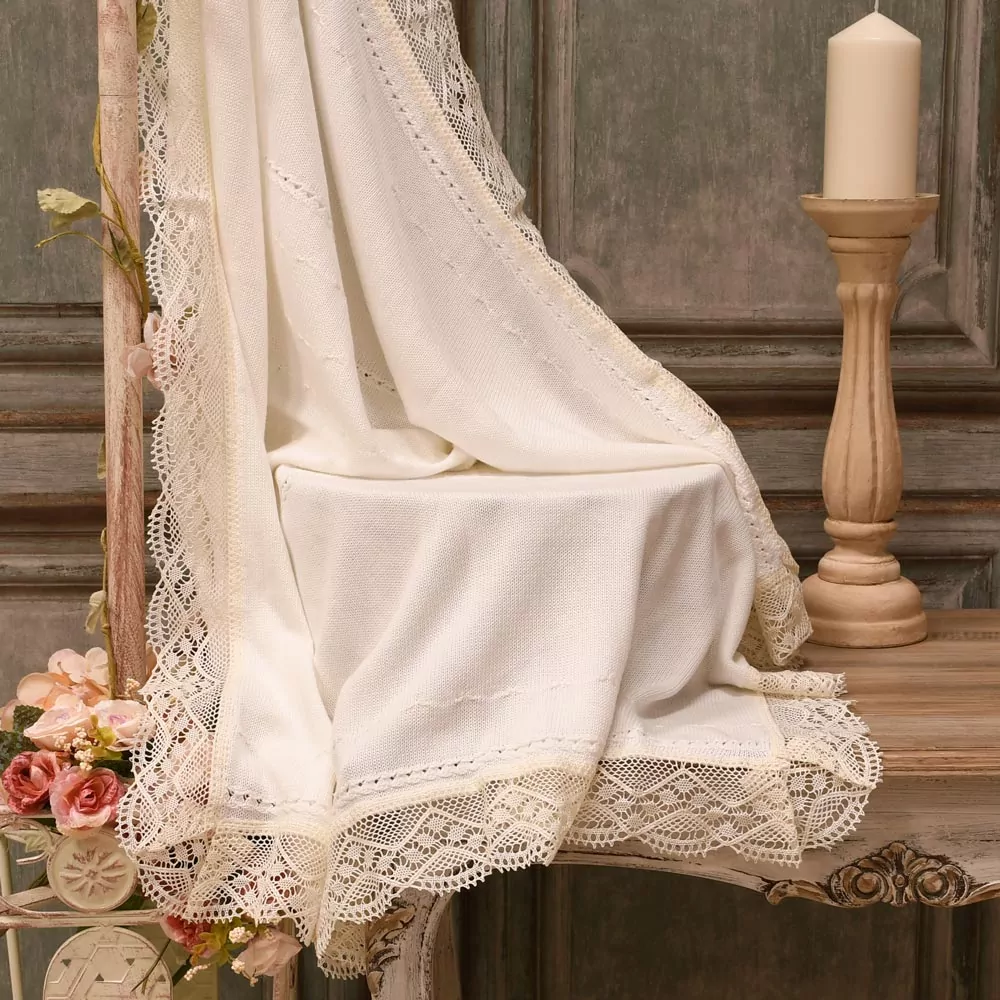 Soft baby shawl with guipure