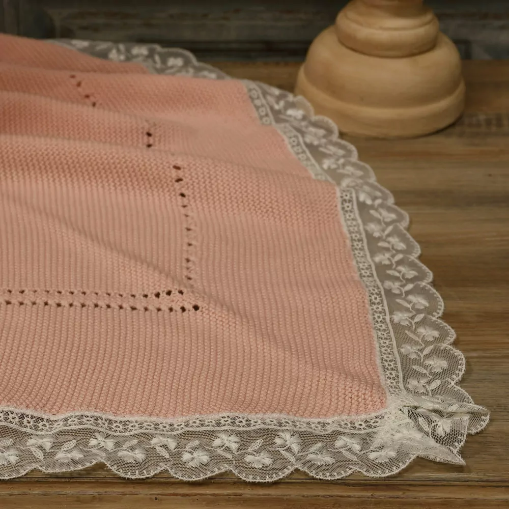 Toquilla en perlé con encaje - Imagen 3