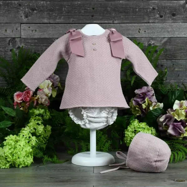 Conjunto tres piezas en rosa empolvado y marfil