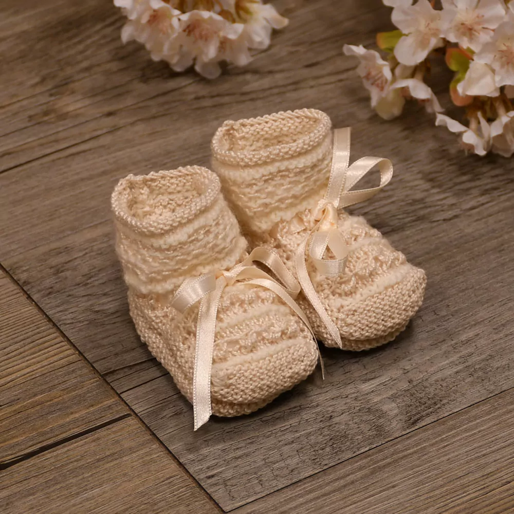 Conjunto chaqueta, gorro y patucos tostado - Imagen 4