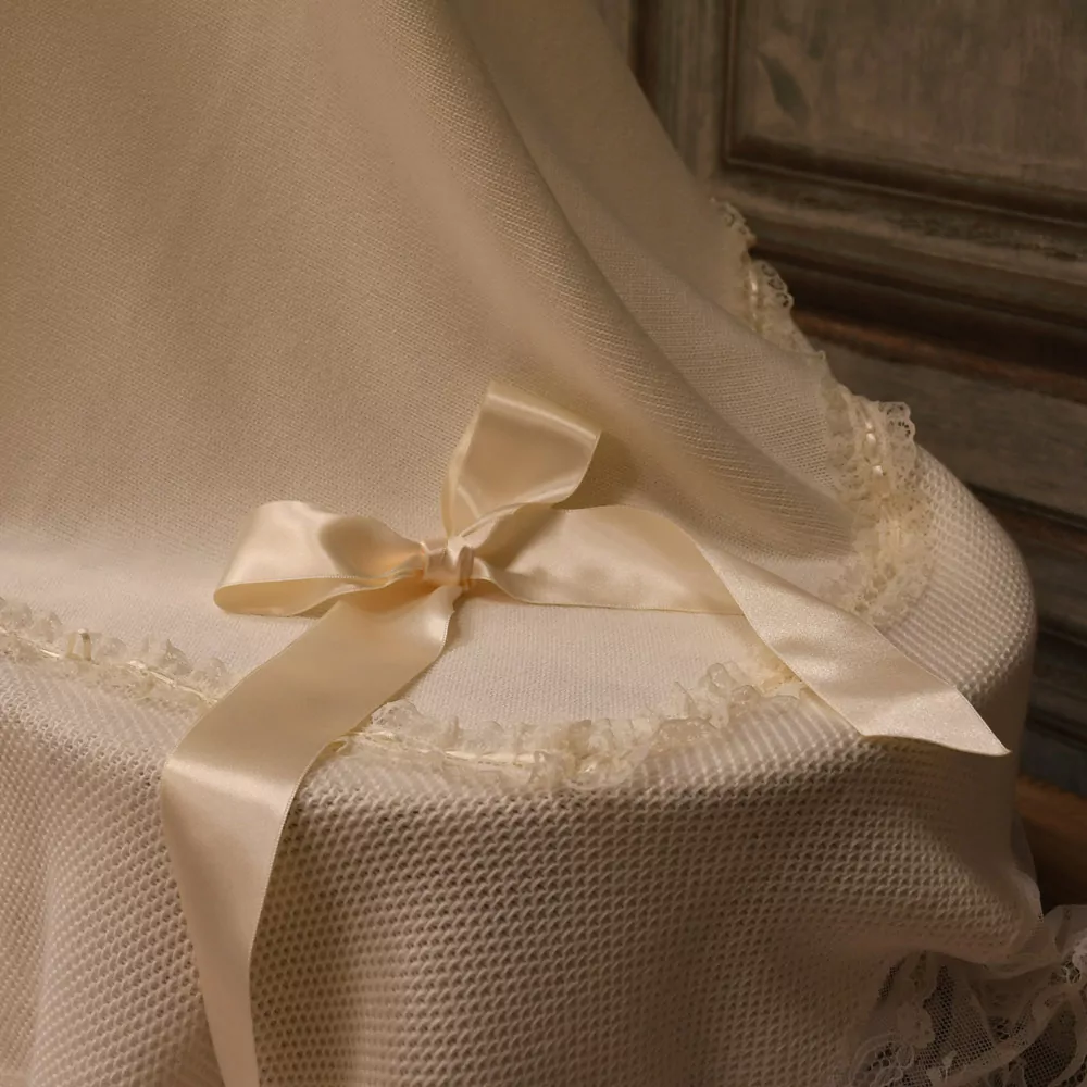 Toquilla de bebé en perlé - Imagen 4