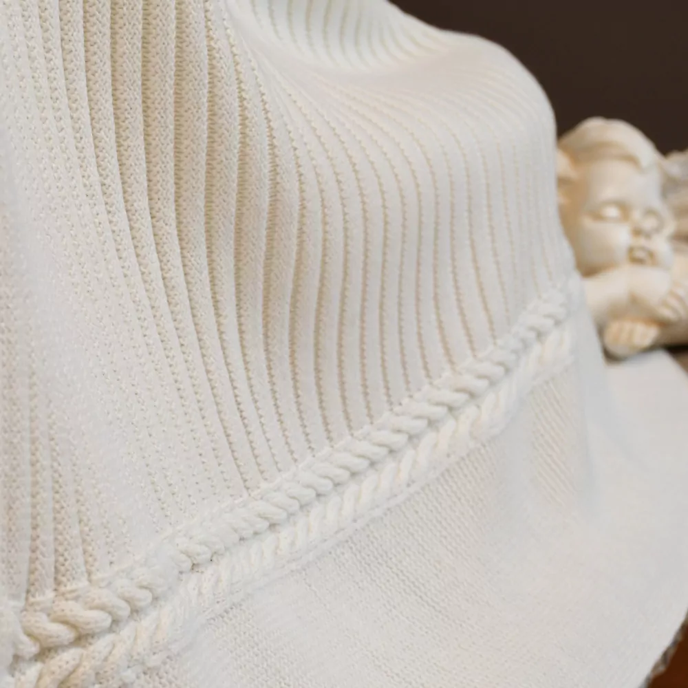 Manta bebé, toquilla de lana fina en punto de canalé - Imagen 2