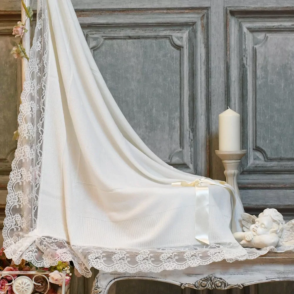 Manta bebé, toquilla ceremonia de lana muy fina