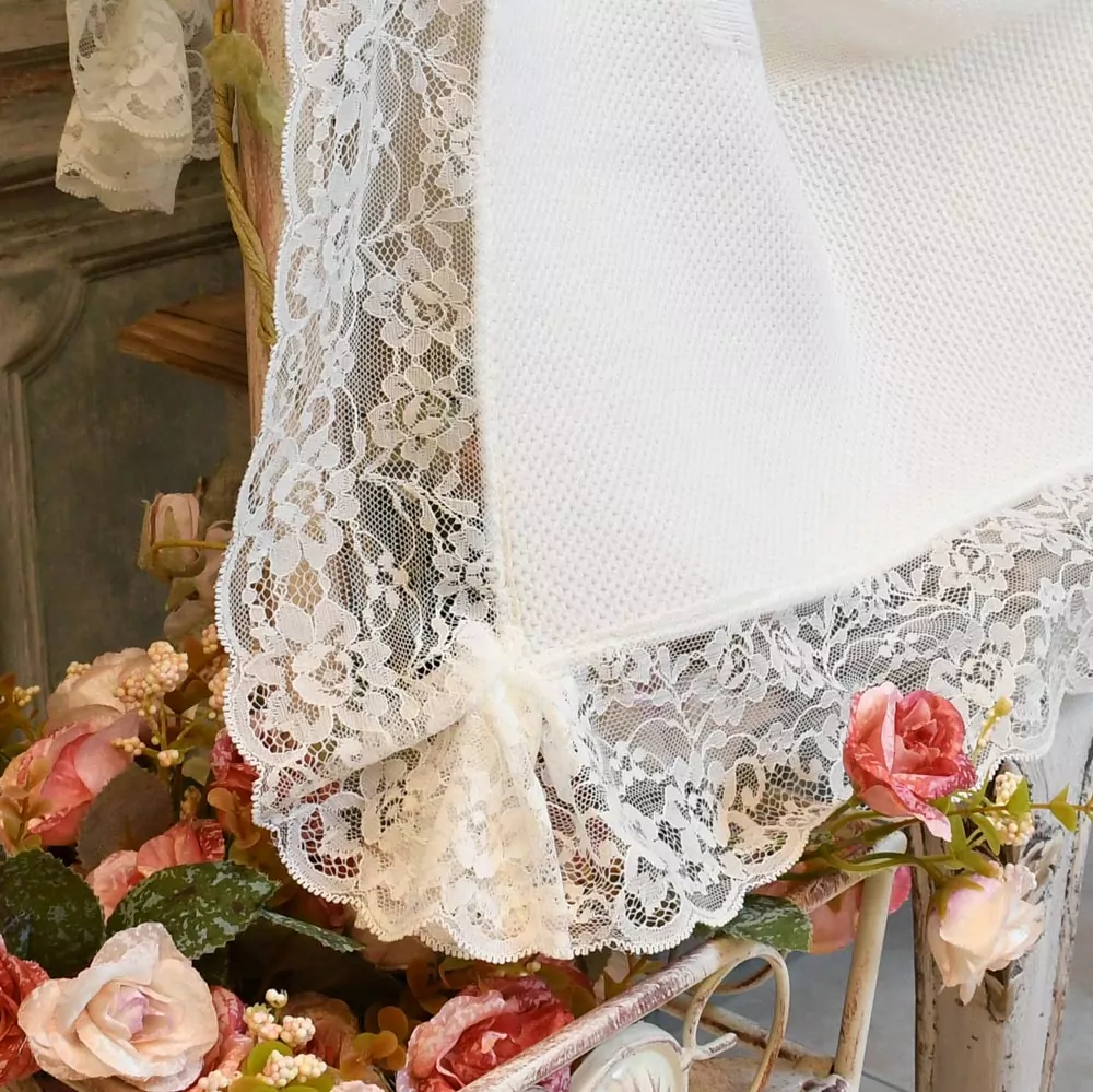 Manta bebé, toquilla chal de ceremonia en lana fina - Imagen 2